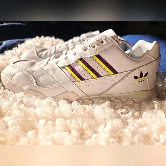 Adidas Sneakers - Picture 1 of 4